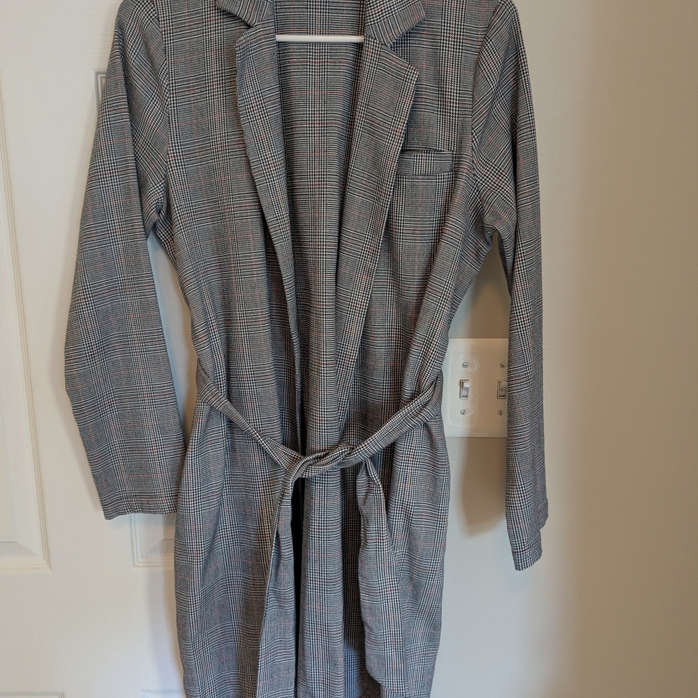 Forever 21 Contemporary Black,White,Red,&Blue Houndstooth Checked Plaid Jacket S